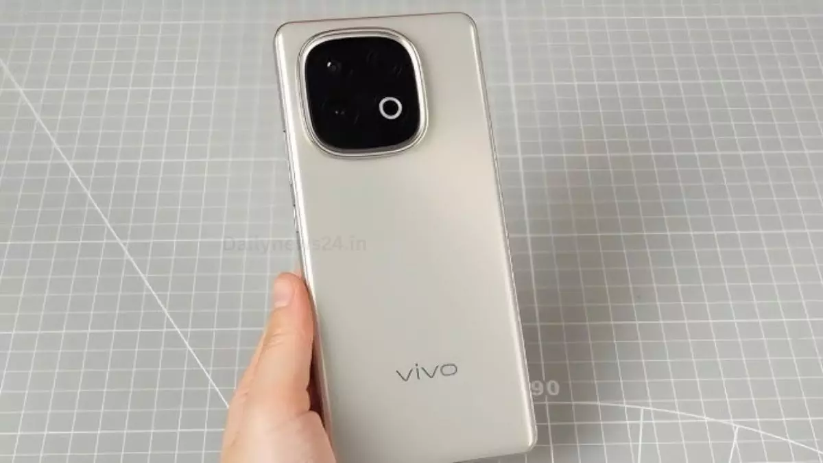 Vivo Y300 GT लॉन्च हुआ 12GB रैम, 7620mAh बैटरी, 90W चार्जिंग के साथ, जानें कीमत Vivo Y300 GT लॉन्च हुआ 12GB रैम, 7620mAh बैटरी, 90W चार्जिंग के साथ, जानें कीमत