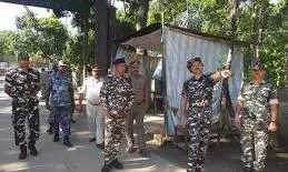 Lakhimpur Kheri: गौरीफंटा बॉर्डर पर एसएसबी निरीक्षण, सीमा सुरक्षा के उपायों पर जोर Lakhimpur Kheri: गौरीफंटा बॉर्डर पर एसएसबी निरीक्षण, सीमा सुरक्षा के उपायों पर जोर