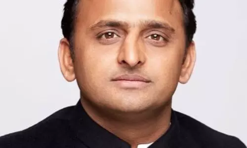 पाकिस्तान से तनाव के बीच अखिलेश यादव ने लोगों से एकजुटता की अपील की