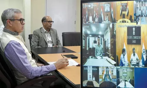 CM Omar ने सीमावर्ती जिलों की स्थिति समीक्षा की CM Omar ने सीमावर्ती जिलों की स्थिति समीक्षा की