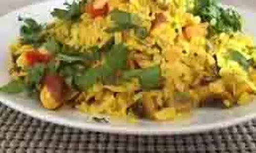 Poha Recipe:नाश्ते में बना सकते हैं ये पोहा