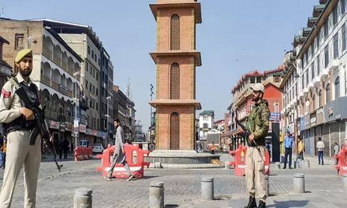 Srinagar police ने ऑनलाइन उकसावे और झूठी सूचना के मामले में मामला दर्ज किया Srinagar police ने ऑनलाइन उकसावे और झूठी सूचना के मामले में मामला दर्ज किया