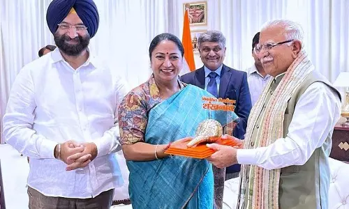 खट्टर, गुप्ता ने प्रमुख शहरी विकास मुद्दों पर चर्चा की खट्टर, गुप्ता ने प्रमुख शहरी विकास मुद्दों पर चर्चा की