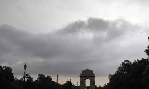 अगले 5 दिनों तक कई राज्यों में बारिश और गरज के साथ बौछारें अगले 5 दिनों तक कई राज्यों में बारिश और गरज के साथ बौछारें