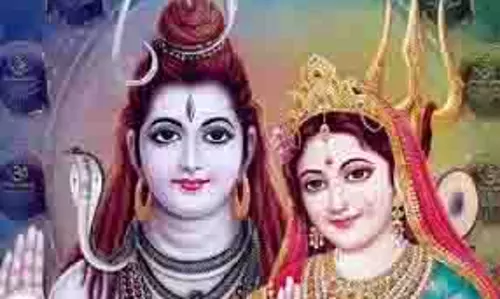 Pradosh Vrat 2025: जानें प्रदोष व्रत पूजा का महत्व और कौन सी चीजें चढ़ाने से क्या मिलता है लाभ Pradosh Vrat 2025: जानें प्रदोष व्रत पूजा का महत्व और कौन सी चीजें चढ़ाने से क्या मिलता है लाभ