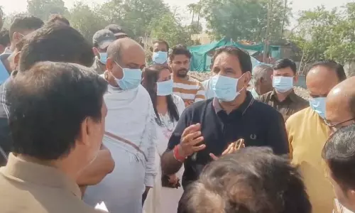विधायक राजेश मूणत ने सरोना में कचरे के रेमीडिएशन कार्य देखी विधायक राजेश मूणत ने सरोना में कचरे के रेमीडिएशन कार्य देखी