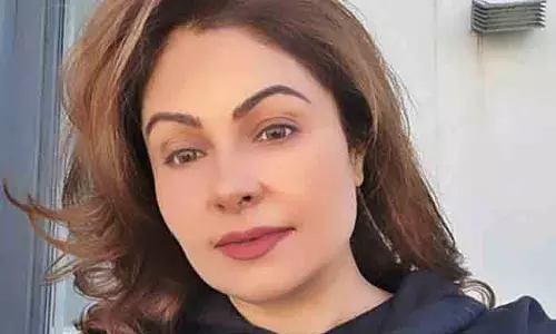 Ayesha Jhulka ने भारतीय सशस्त्र बलों के अदम्य साहस पर गर्व व्यक्त किया Ayesha Jhulka ने भारतीय सशस्त्र बलों के अदम्य साहस पर गर्व व्यक्त किया
