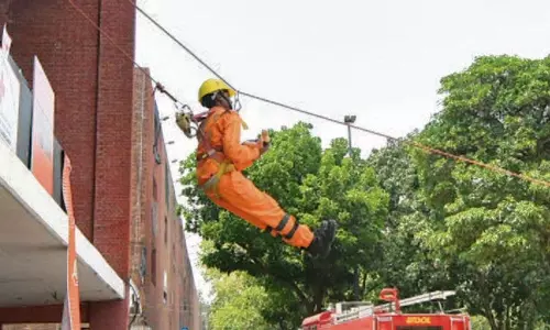 Chandigarh: सेक्टर 17 में व्यापक मॉक ड्रिल