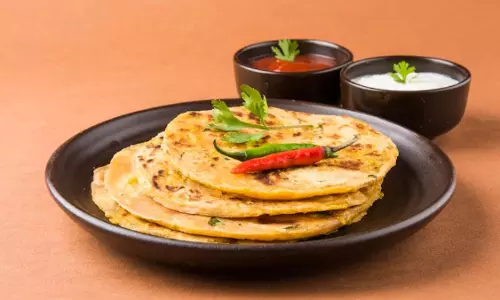 Try करें टेस्टी एंड हेल्दी कॉर्न पराठा