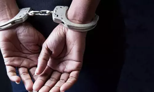 Basti: नाबालिग को भगाने वाला आरोपी गिरफ्तार, पुलिस ने की कार्रवाई Basti: नाबालिग को भगाने वाला आरोपी गिरफ्तार, पुलिस ने की कार्रवाई