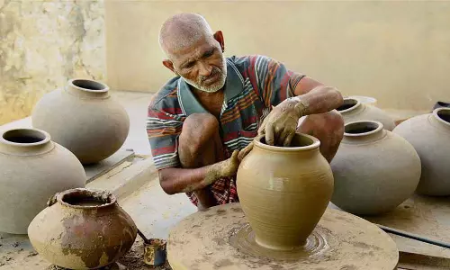 Basti: माटीकला रोजगार योजना में पाएं 10 लाख तक का ऋण Basti: माटीकला रोजगार योजना में पाएं 10 लाख तक का ऋण