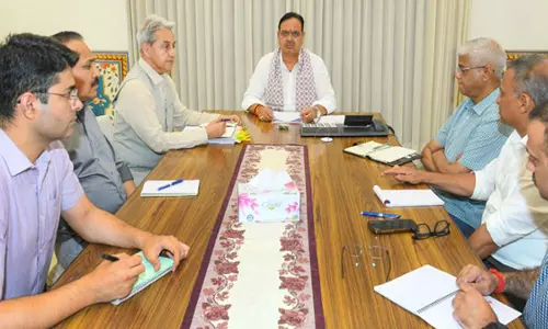 सीमा पर तनाव के बीच राजस्थान में अलर्ट बढ़ा, CM भजनलाल शर्मा ने की उच्चस्तरीय सुरक्षा समीक्षा सीमा पर तनाव के बीच राजस्थान में अलर्ट बढ़ा, CM भजनलाल शर्मा ने की उच्चस्तरीय सुरक्षा समीक्षा