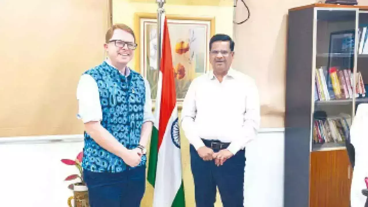ऑस्ट्रेलियाई महावाणिज्यदूत ने TGCHE प्रमुख से मुलाकात की ऑस्ट्रेलियाई महावाणिज्यदूत ने TGCHE प्रमुख से मुलाकात की