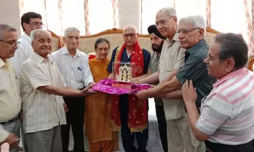 Jammu: वृद्ध आश्रम को समर्पित सेवा के लिए भगोत्रा ​​को सम्मानित किया
