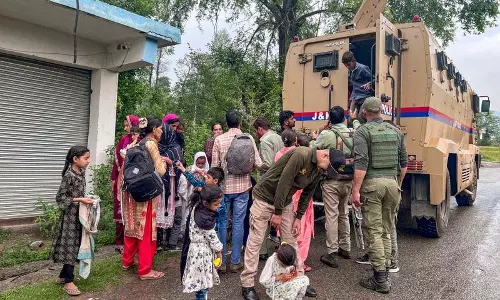 Poonch में पाकिस्तानी गोलाबारी में एक ग्रामीण की मौत, तीन घायल