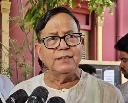 सभी को शांति से रहना सीखना होगा : माकपा नेता मोहम्मद सलीम सभी को शांति से रहना सीखना होगा : माकपा नेता मोहम्मद सलीम