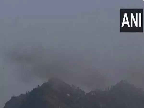 Rajouri में पाकिस्तानी गोलाबारी से नागरिक घरों को नुकसान Rajouri में पाकिस्तानी गोलाबारी से नागरिक घरों को नुकसान
