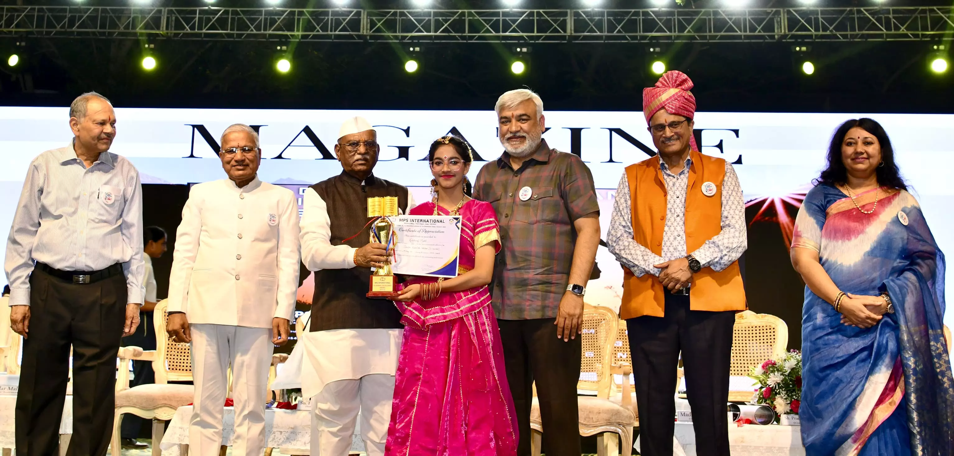 Jaipur: शिक्षण संस्थाओं में राष्ट्रभक्ति का आरंभ से ही हो बीजारोपण-राज्यपाल Jaipur: शिक्षण संस्थाओं में राष्ट्रभक्ति का आरंभ से ही हो बीजारोपण-राज्यपाल