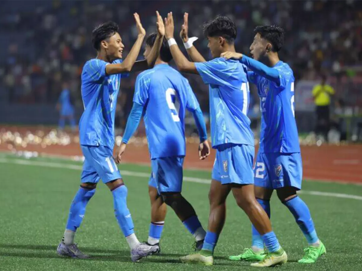 भारत ने SAFF U19 खिताब की रक्षा के पहले मैच में श्रीलंका को 8-0 से हराया भारत ने SAFF U19 खिताब की रक्षा के पहले मैच में श्रीलंका को 8-0 से हराया
