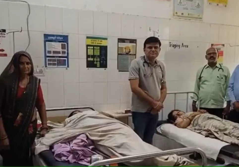 Jhunjhunu: जिला अस्पताल में छह और सात मई को जन्में तीन बच्चों का नाम सिंदूर रखा गया Jhunjhunu: जिला अस्पताल में छह और सात मई को जन्में तीन बच्चों का नाम सिंदूर रखा गया