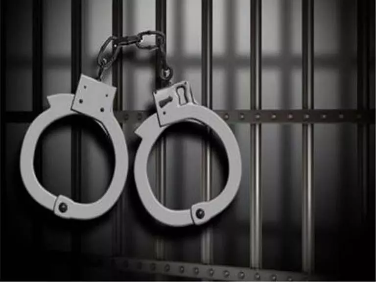 Odisha: झारखंड के दो मूल निवासियों ने फर्जी रेलवे कर्मचारी बनकर पुलिस चौकी पर तैनात किया Odisha: झारखंड के दो मूल निवासियों ने फर्जी रेलवे कर्मचारी बनकर पुलिस चौकी पर तैनात किया