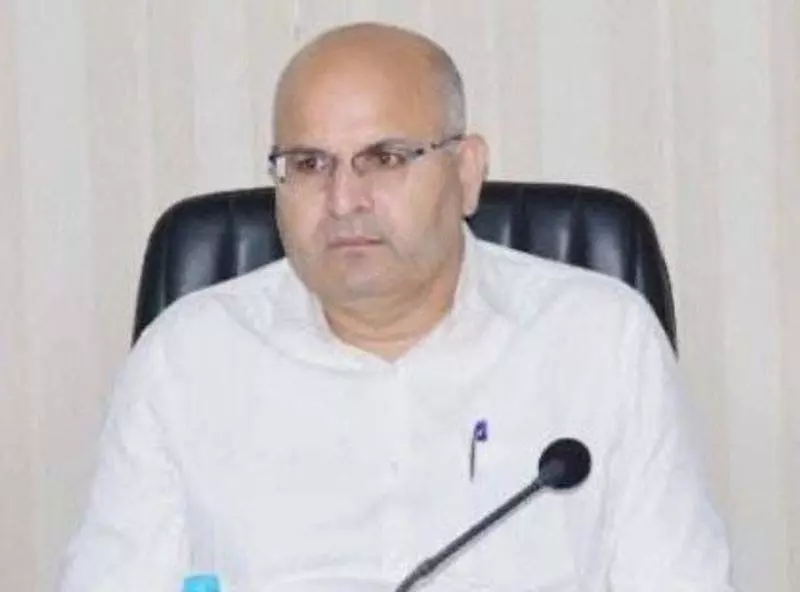 Jammu में पाकिस्तानी गोलाबारी में वरिष्ठ सरकारी अधिकारी और एक बच्चे सहित पांच लोगों की मौत Jammu में पाकिस्तानी गोलाबारी में वरिष्ठ सरकारी अधिकारी और एक बच्चे सहित पांच लोगों की मौत