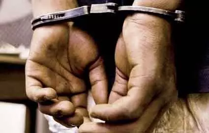 मारपीट और लूटपाट की कोशिश के आरोप में 3 लोग गिरफ्तार मारपीट और लूटपाट की कोशिश के आरोप में 3 लोग गिरफ्तार