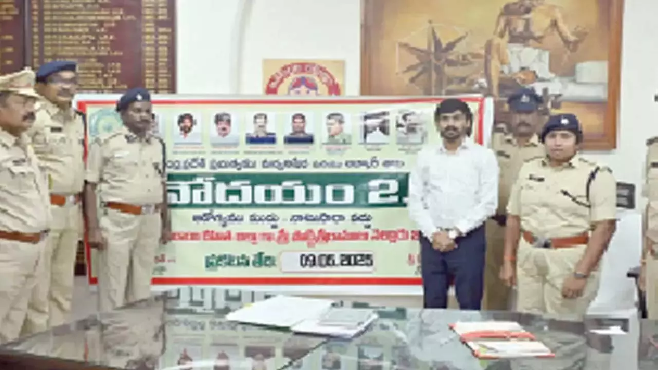 Nellore को 0 प्रतिशत देशी शराब मुक्त जिला घोषित किया Nellore को 0 प्रतिशत देशी शराब मुक्त जिला घोषित किया