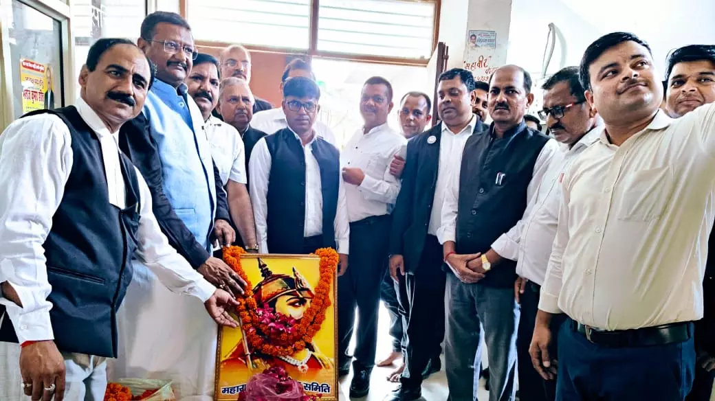 Bareilly: अधिवक्ताओं ने मनाया महाराणा प्रताप का जन्मदिन Bareilly: अधिवक्ताओं ने मनाया महाराणा प्रताप का जन्मदिन