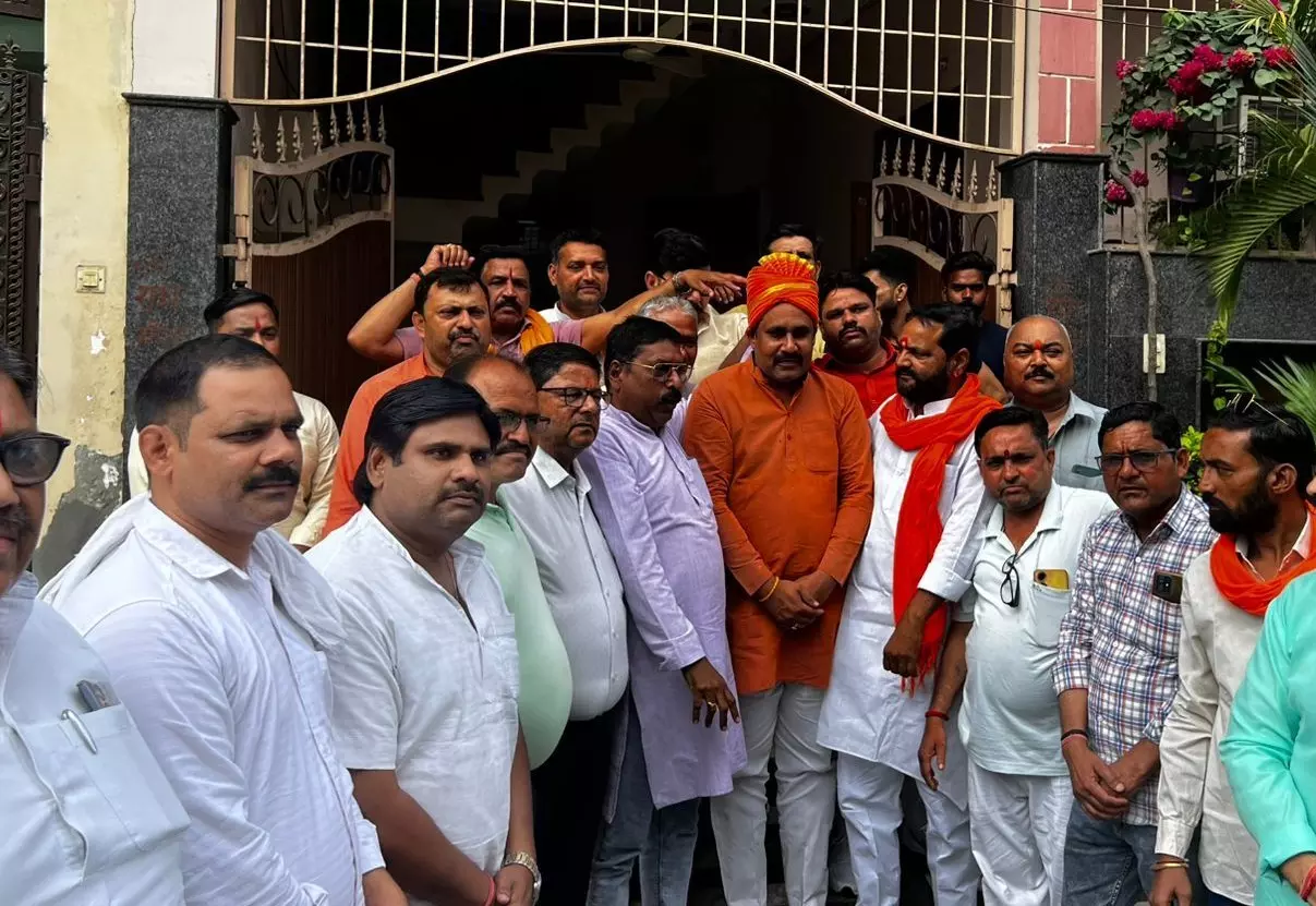 Muzaffarnagar: धर्मेंद्र मलिक का हिंदू संगठनों द्वारा भव्य अभिनंदन Muzaffarnagar: धर्मेंद्र मलिक का हिंदू संगठनों द्वारा भव्य अभिनंदन