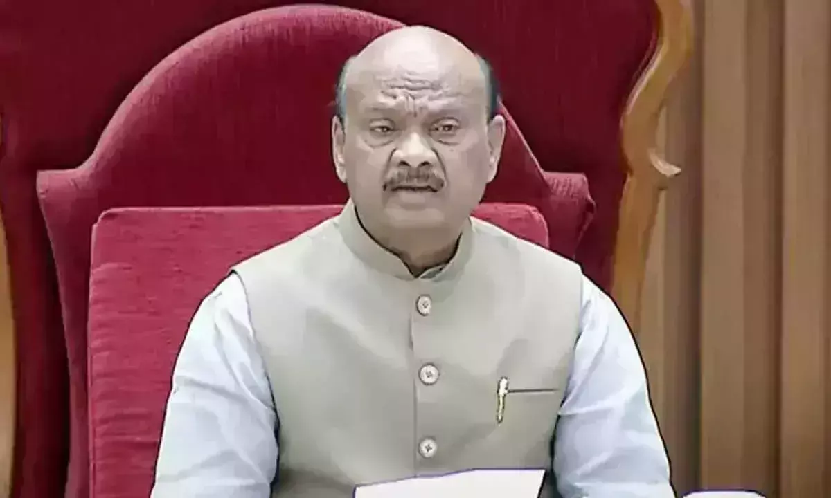 Andhra विधानसभा अध्यक्ष ने भारतीय सशस्त्र बलों की सहायता के लिए एक महीने का वेतन दान किया Andhra विधानसभा अध्यक्ष ने भारतीय सशस्त्र बलों की सहायता के लिए एक महीने का वेतन दान किया