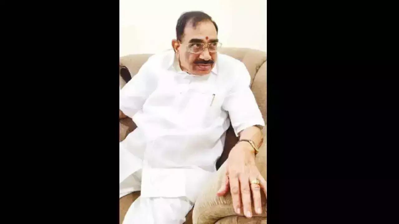 Andhra: कैप्टन लक्ष्मीकांत राव ने भारत के रक्षा क्षेत्र की सराहना की Andhra: कैप्टन लक्ष्मीकांत राव ने भारत के रक्षा क्षेत्र की सराहना की