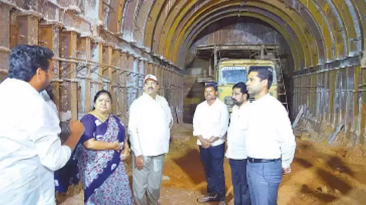 तुम्मला ने यथलकुंटा सुरंग को पूरा करने के लिए 4 महीने की समय सीमा तय की है तुम्मला ने यथलकुंटा सुरंग को पूरा करने के लिए 4 महीने की समय सीमा तय की है
