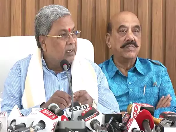 कर्नाटक के CM सिद्धारमैया ने भारत-पाकिस्तान युद्धविराम का किया स्वागत कर्नाटक के CM सिद्धारमैया ने भारत-पाकिस्तान युद्धविराम का किया स्वागत