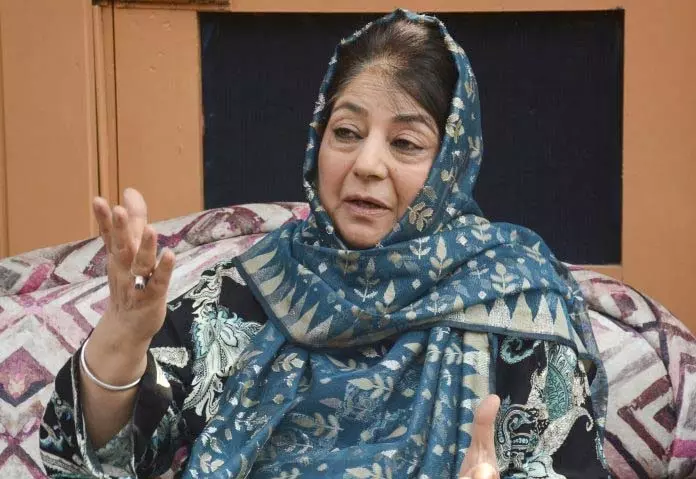 Mehbooba Mufti ने भारत-पाकिस्तान से संयम बरतने का आग्रह किया Mehbooba Mufti ने भारत-पाकिस्तान से संयम बरतने का आग्रह किया