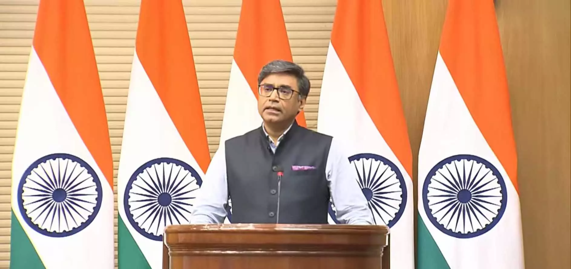 BIG BREAKING: पाकिस्तान ने तोड़ा सीजफायर नियम, भारत दे रहा मुंहतोड़ जवाब BIG BREAKING: पाकिस्तान ने तोड़ा सीजफायर नियम, भारत दे रहा मुंहतोड़ जवाब