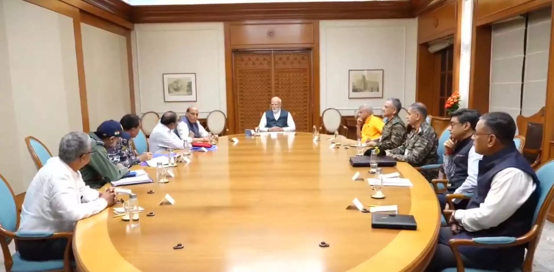 BIG BREAKING: केंद्रीय गृह सचिव की राज्यों के मुख्य सचिवों के साथ इमरजेंसी बैठक जारी BIG BREAKING: केंद्रीय गृह सचिव की राज्यों के मुख्य सचिवों के साथ इमरजेंसी बैठक जारी