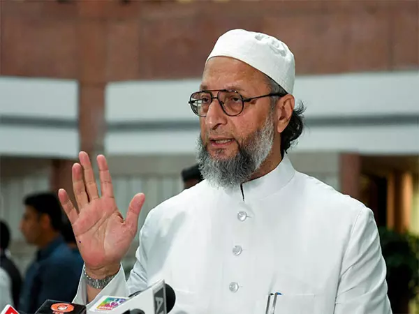 जब तक पाकिस्तान आतंक का समर्थन करता रहेगा, शांति संभव नहीं: Owaisi जब तक पाकिस्तान आतंक का समर्थन करता रहेगा, शांति संभव नहीं: Owaisi