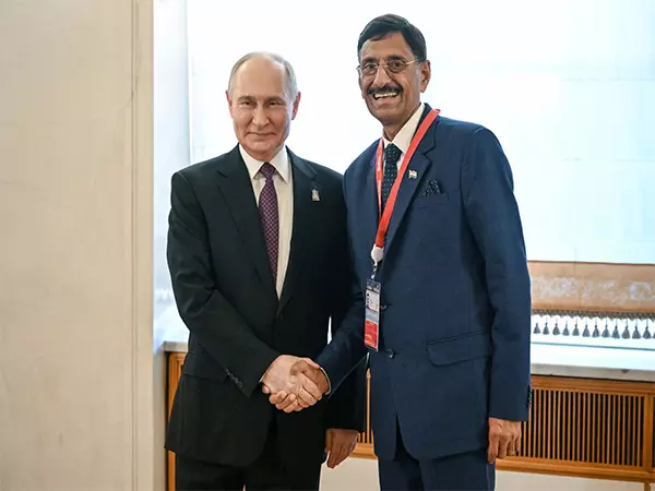 रक्षा राज्य मंत्री संजय सेठ ने Moscow में विजय दिवस समारोह में भाग लिया रक्षा राज्य मंत्री संजय सेठ ने Moscow में विजय दिवस समारोह में भाग लिया