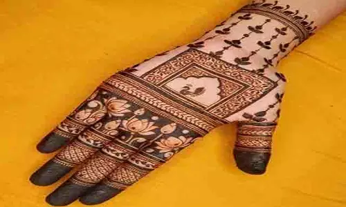 Bridal Mehndi Designs: इस वेडिंग सीजन में ट्राई करें ये 5 यूनिक मेहंदी डिजाइन