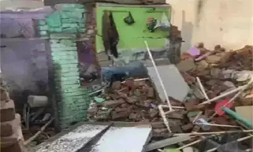 MP News: धमाके से दहशत, मकान की छत टूटी