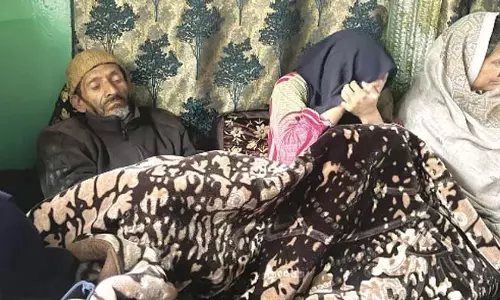 Baramulla सुरक्षा के लिए भागा उरी परिवार, बनी त्रासदी Baramulla सुरक्षा के लिए भागा उरी परिवार, बनी त्रासदी