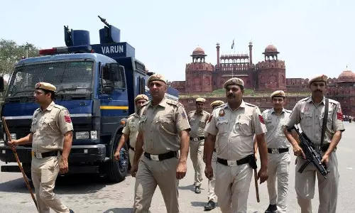 सचदेवा ने लोगों से सतर्क रहने और निर्देशों का पालन करने की अपील की सचदेवा ने लोगों से सतर्क रहने और निर्देशों का पालन करने की अपील की