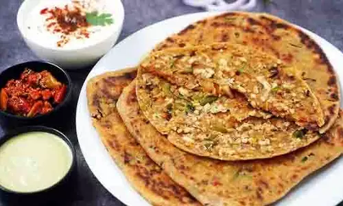 Recipe: कद्दू और पनीर पराठा की यह हेल्दी रेसिपी आजमाएं Recipe: कद्दू और पनीर पराठा की यह हेल्दी रेसिपी आजमाएं