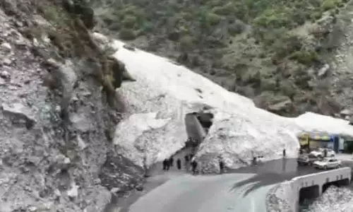 Badrinath :यात्रा पर जाने वालों के लिए अलर्ट जारी Badrinath :यात्रा पर जाने वालों के लिए अलर्ट जारी