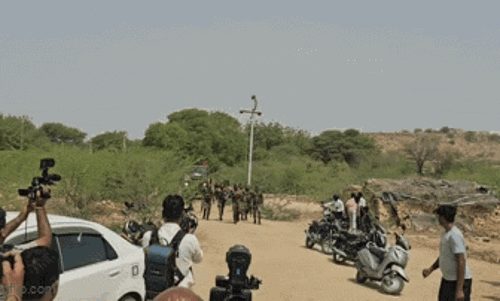 Ganganagar में सैन्य मूवमेंट की रिकॉर्डिंग पर बैन, सुरक्षा कारणों से लिया गया फैसला Ganganagar में सैन्य मूवमेंट की रिकॉर्डिंग पर बैन, सुरक्षा कारणों से लिया गया फैसला