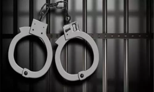 Odisha: झारखंड के दो मूल निवासियों ने फर्जी रेलवे कर्मचारी बनकर पुलिस चौकी पर तैनात किया Odisha: झारखंड के दो मूल निवासियों ने फर्जी रेलवे कर्मचारी बनकर पुलिस चौकी पर तैनात किया