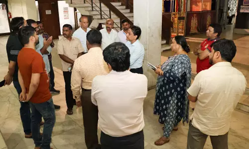 Telangana ने सीमा पर फंसे लोगों की सहायता के लिए हेल्पलाइन स्थापित की