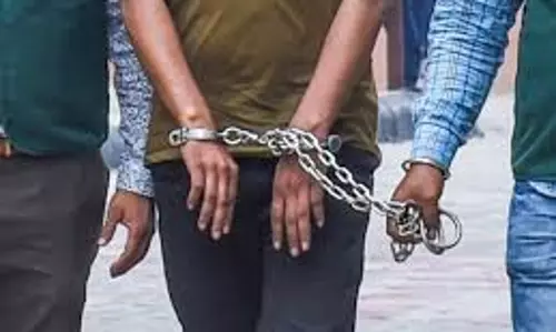 Lakhimpur Kheri: पुलिस ने गोलू हत्याकांड में तीन आरोपियों को गिरफ्तार किया Lakhimpur Kheri: पुलिस ने गोलू हत्याकांड में तीन आरोपियों को गिरफ्तार किया
