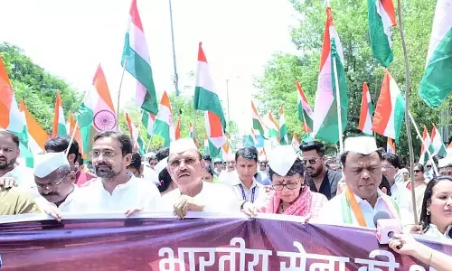 कांग्रेस ने सशस्त्र बलों के सम्मान में Panaji में तिरंगा यात्रा निकाली कांग्रेस ने सशस्त्र बलों के सम्मान में Panaji में तिरंगा यात्रा निकाली